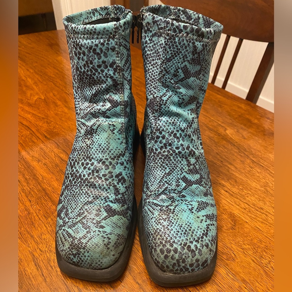 Vintage TurboCat Blue Snake Print Ankle Boots Size 8